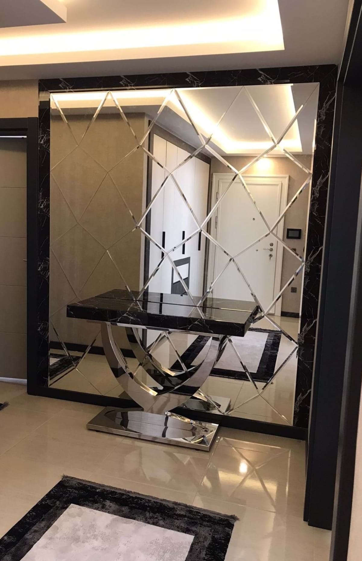 Diamond Shape Designer Mirror Tiles with Bevel for Wall